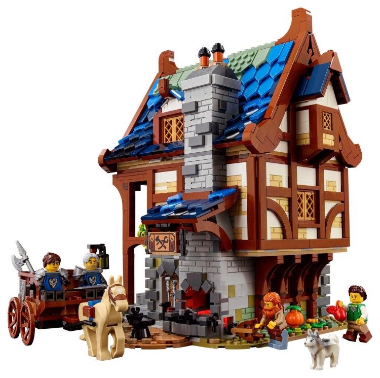 lego-21325-2.jpg